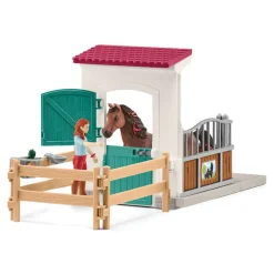 Horse Club Horse Box with Hannah & Cayenne